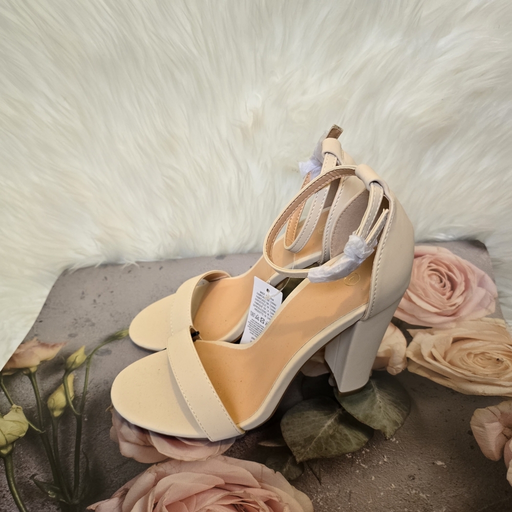 Open toes heels